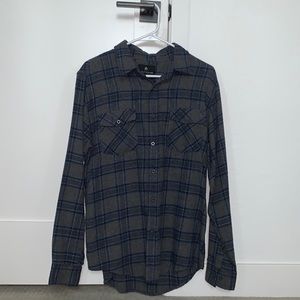 Shouthouse Tillys flannel blue and gray size medium mens. Great condition!